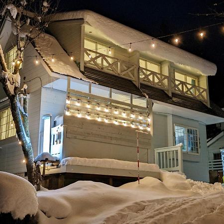 Villa モンブラン白馬ファミリア バケーションハウス Hakuba Esterno foto